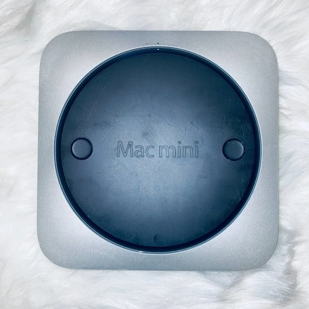 Apple Mac Mini 2.4 GHz A1347 - Silver